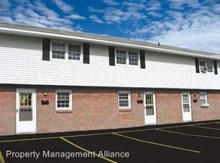 20 Carriage Ln APT 10, Cazenovia, NY 13035
