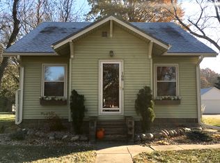 108 3rd Ave NE, Sioux Center, IA 51250
