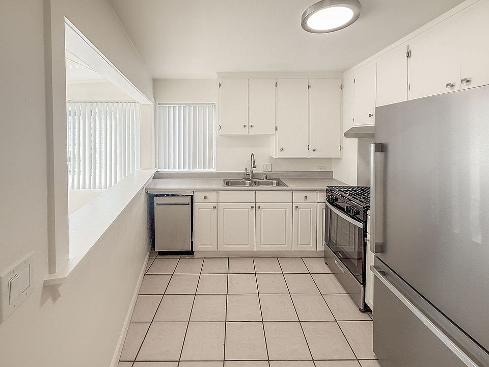 1st image of 3147 Boundary St #0