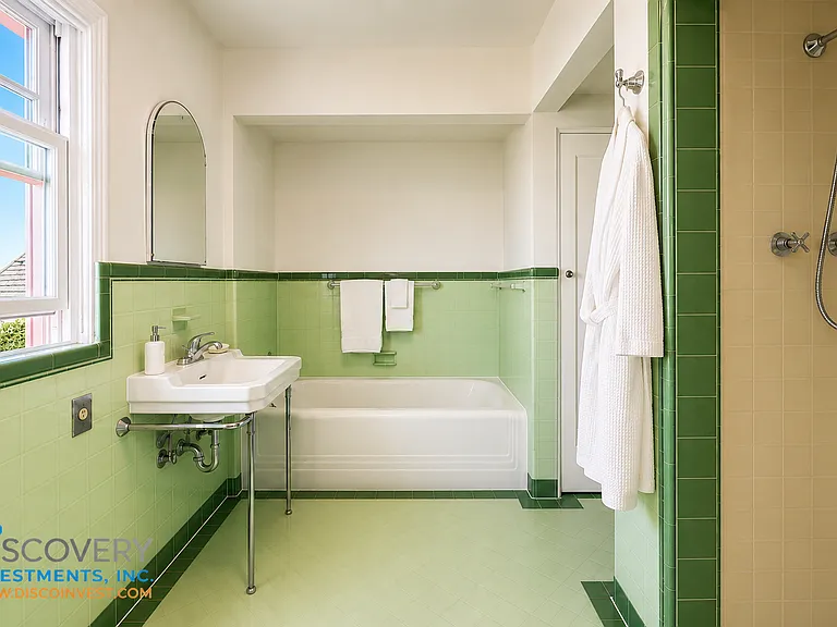 202 Kenyon Ave — Photo 39