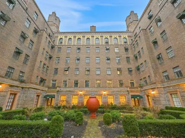 160 Middle Neck Rd #4c, Great Neck, NY 11021