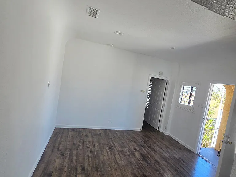 1533 S Gaffey St — Photo 4