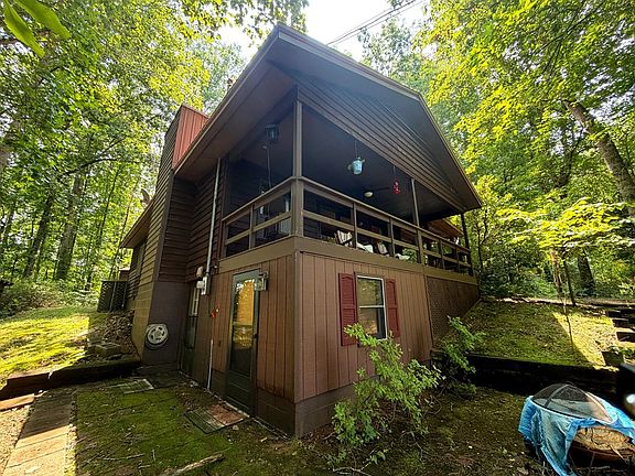 4th image of 111 Cottontail Ln