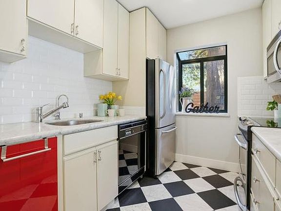 4th image of 4250 El Camino Real #60