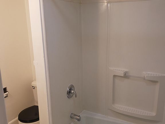 5th image of 2403 Boas St #C