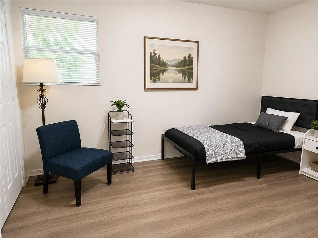 2 bed, 1.0 bath, 800 sqft, $1,400 — Photo 3