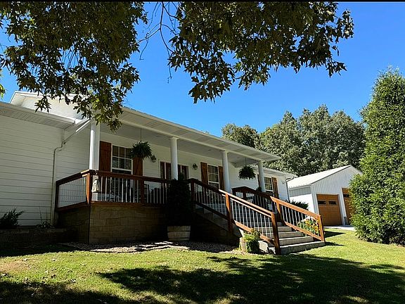 2nd image of 1320 Sansing Hollow Rd