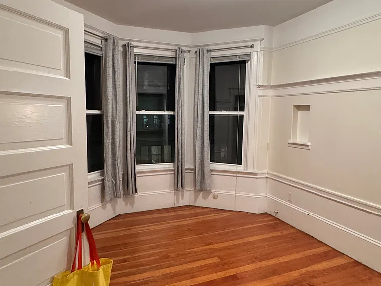 805 Valencia St — Photo 12