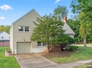 257 Hamilton Rd, Teaneck, NJ 07666