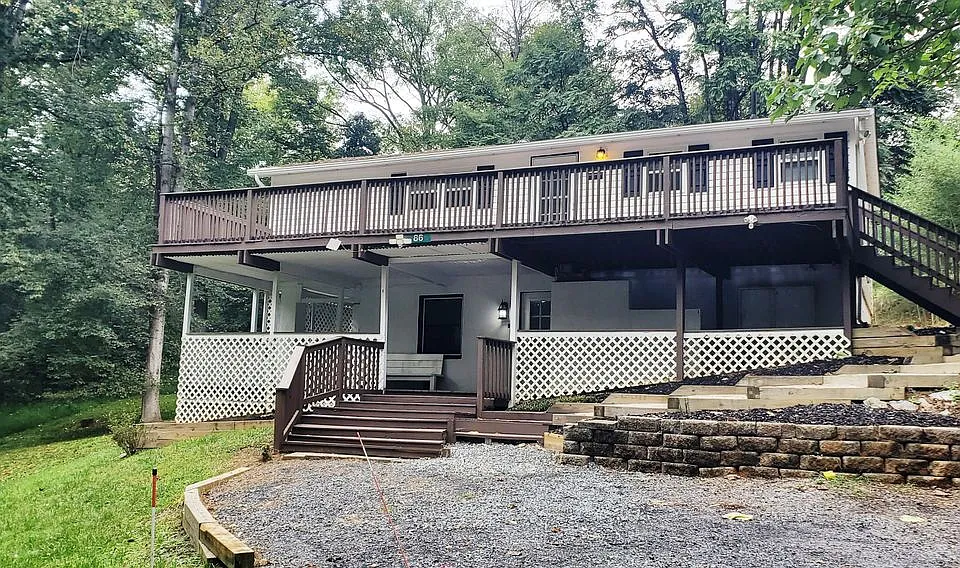 86 Easy Hollow Rd