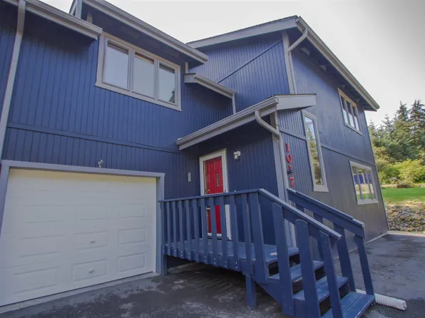 1017 Wee Burn Dr, Juneau, AK 99801