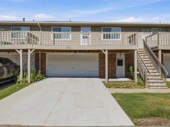 1072 Normandy Terrace Dr, Flint, MI 48532
