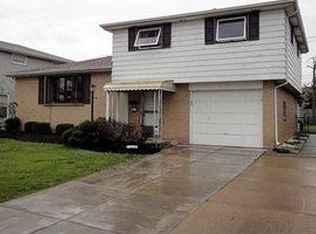 37 Ellsworth Dr, Cheektowaga, NY 14225