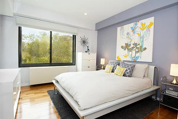 Sold by Brooklyn Bridge | media 26