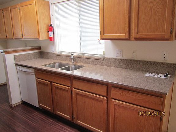 4th image of 8711 Wallingford Ln NE