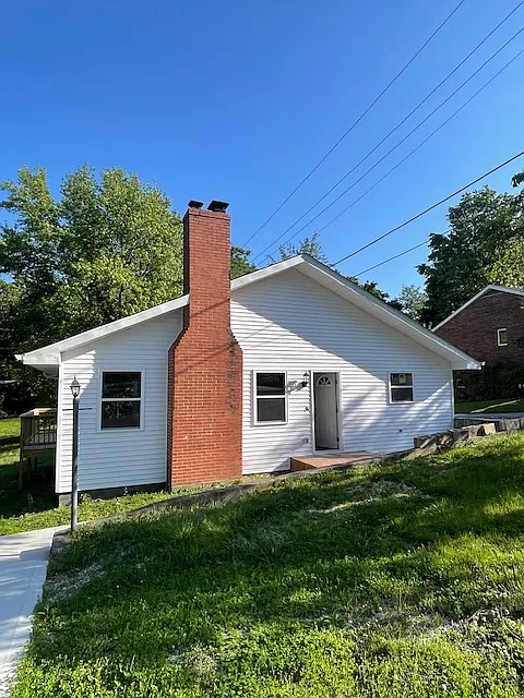 Building Photo - 301 Owsley Ave
