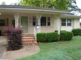 607 W Center Ave, Searcy, AR 72143