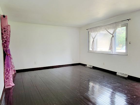 5th image of 2527 E Epler Ave