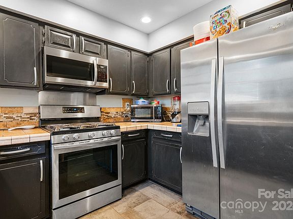 5th image of 113 Cedar Dr