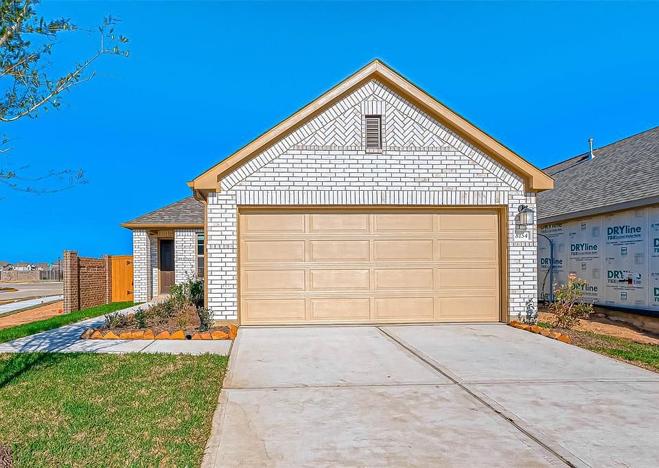 1st image of 8154 Royal Breeze Dr