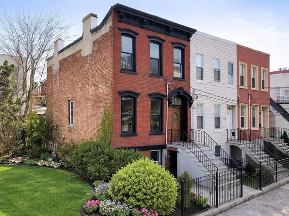 69 Jewett Avenue image 1 of 12