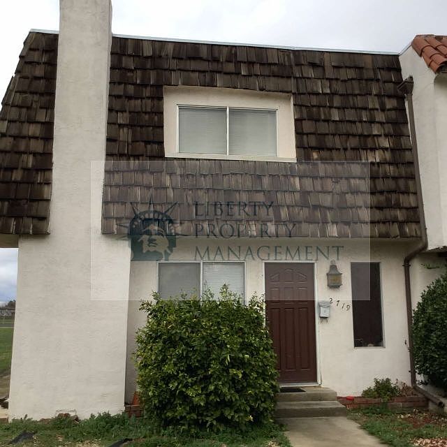 1st image of 2719 Fowler Rd