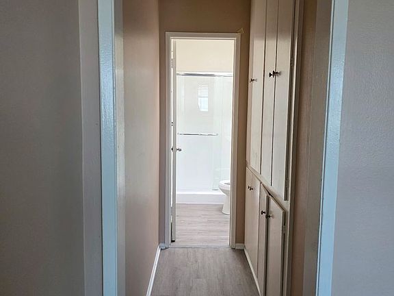 4th image of 1515 W 103rd St APT 9