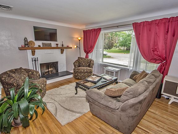 3rd image of 426 17th St S