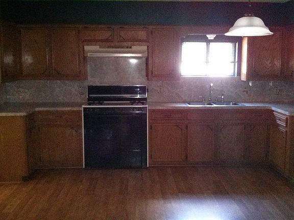 2nd image of 11071 Clover Ln