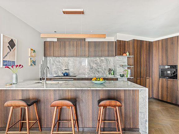4th image of 805 Washington Ave #7D