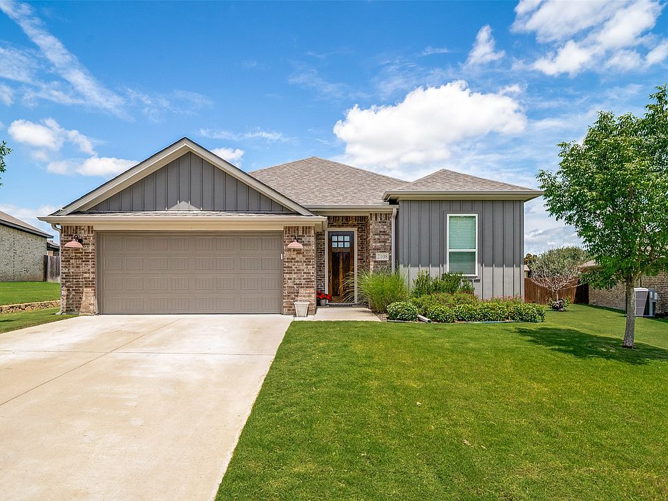 1st image of 2108 Hill Crest Ct