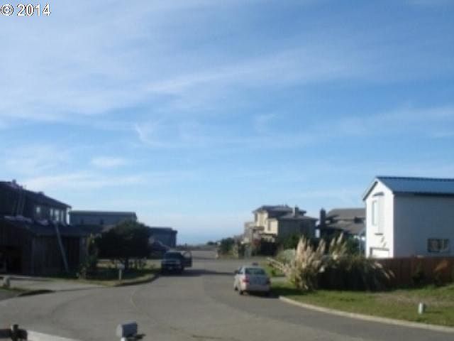 2nd image of Strawberry Dr SW