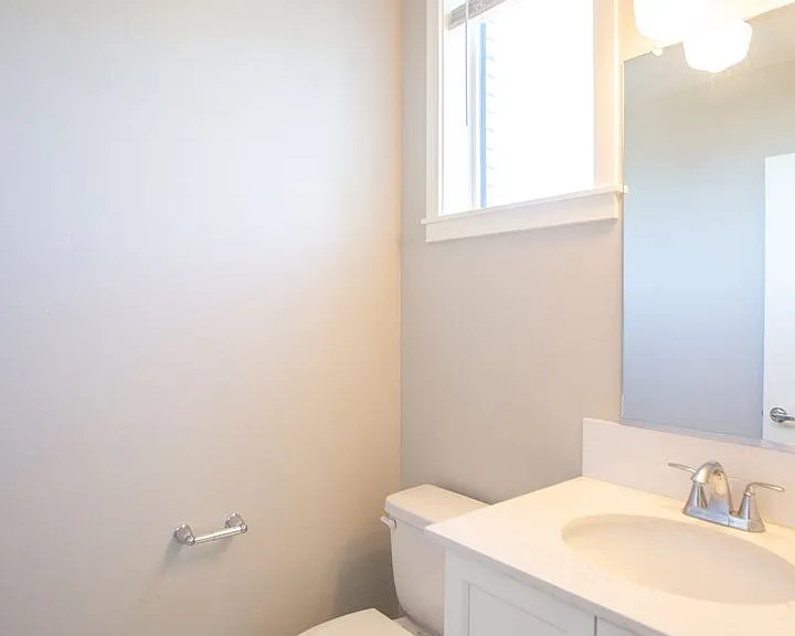 7100 N Greenwich Ave — Photo 10