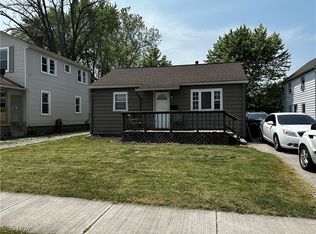 145 Fairlawn Ave, Elyria, OH 44035