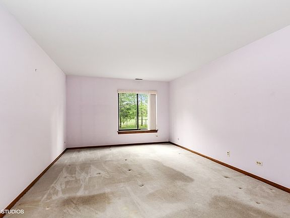 4th image of 263 S Clubhouse Dr Unit 124