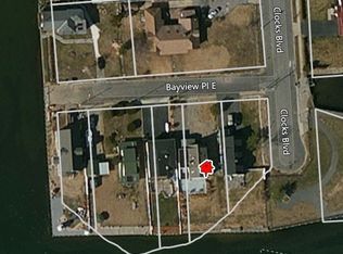 7 Bayview Pl E, Massapequa, NY