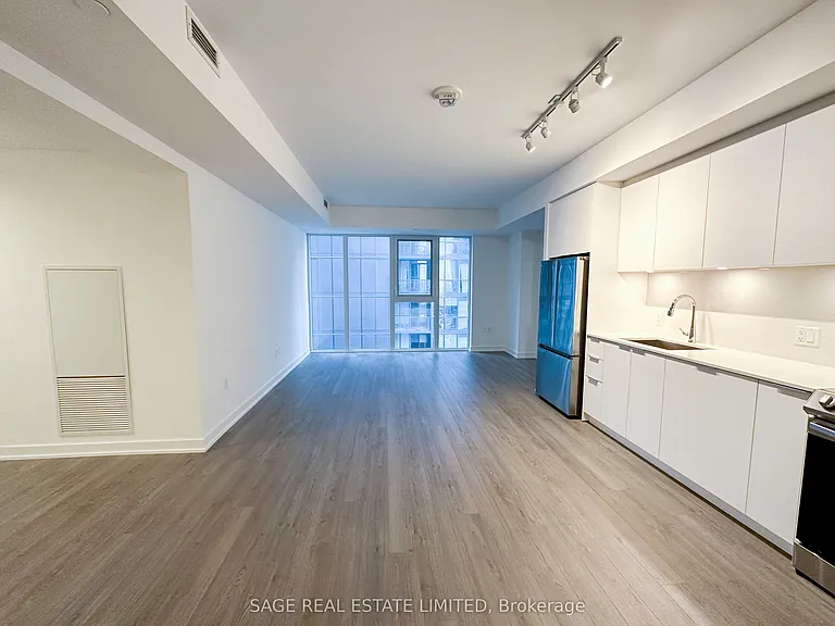 357 King St W #2009 — Photo 3