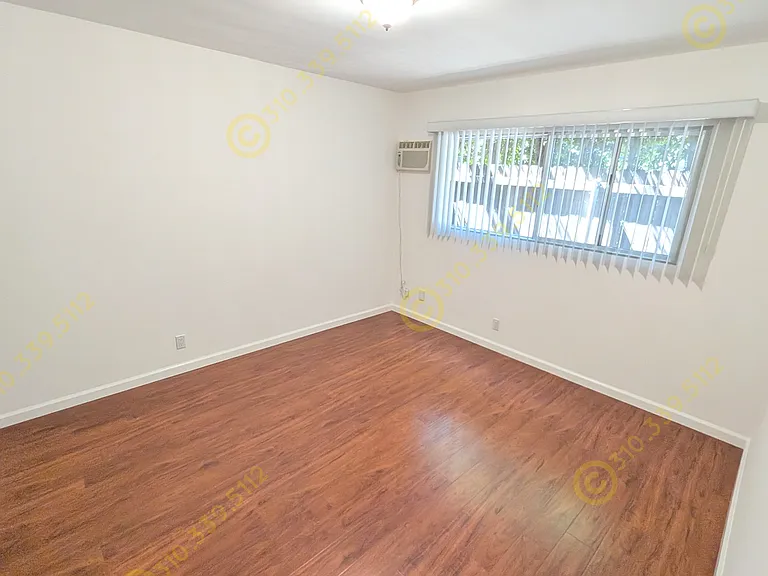 1231 N Genesee Ave #2 — Photo 10
