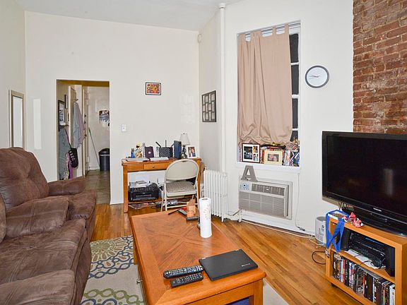 2nd image of 1475 2nd Ave APT 4C