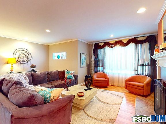 2nd image of 8221 Kildare Ave