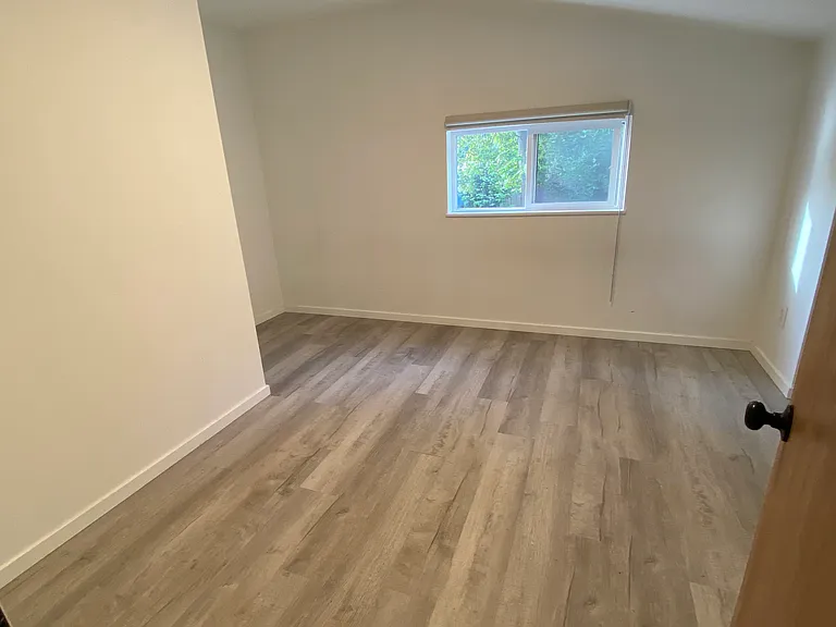 9438 23rd Ave SW — Photo 4