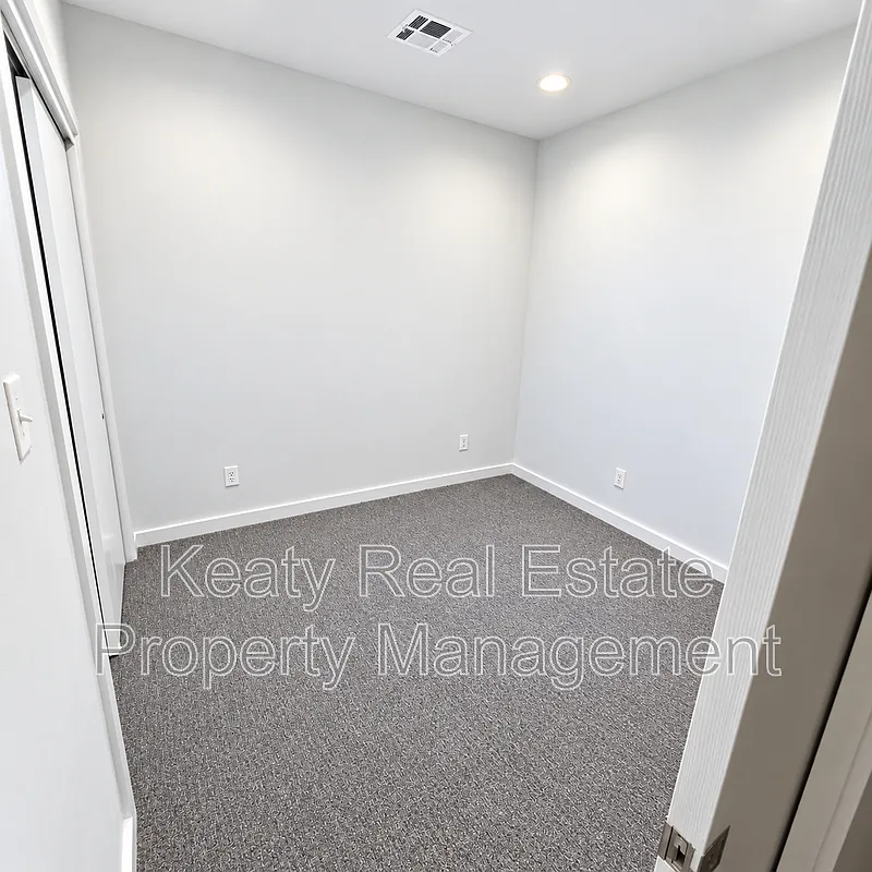 1 bed, 1.0 bath, 900 sqft, $1,095 — Photo 4