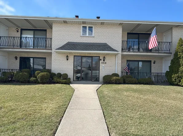 16518 Crescent Ave APT 1N, Tinley Park, IL 60477