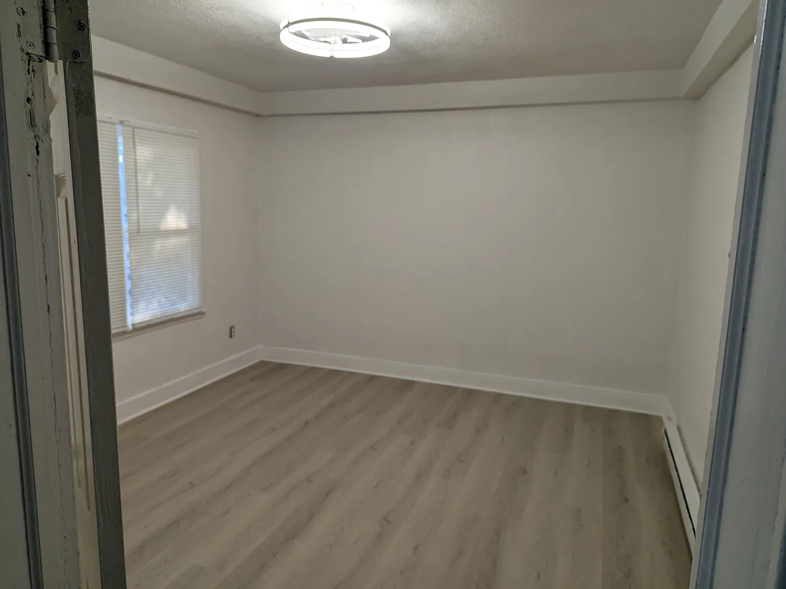 2 bed, 800 sqft, $1,050 — Photo 1