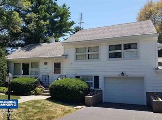 324 W Poplar St, Heyworth, IL 61745