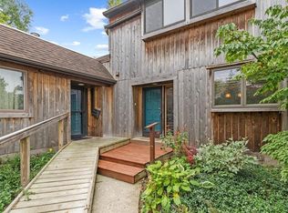 2145 Pauline Ct, Ann Arbor, MI 48103