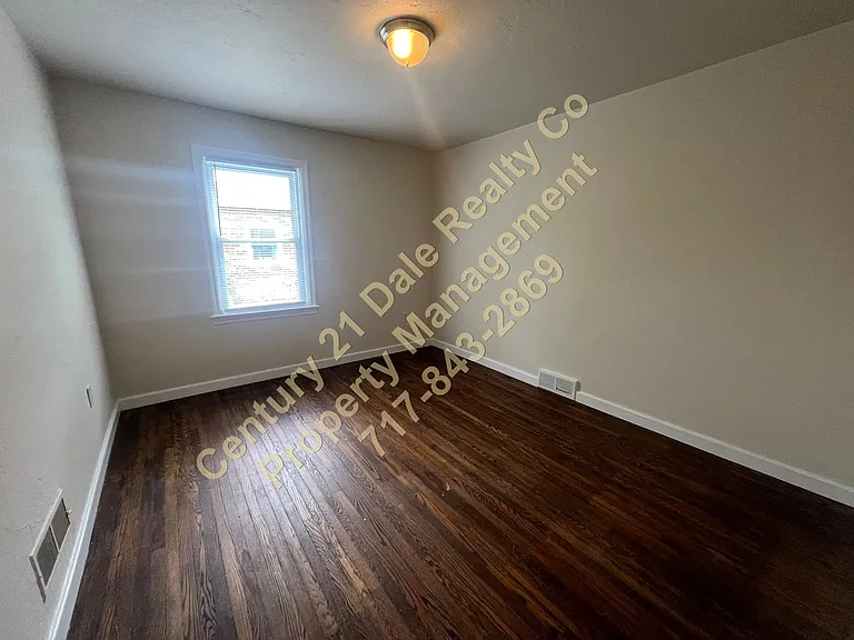 303 Maywood Rd — Photo 18