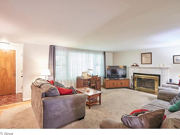 2nd image of 640 Crestwood Ave
