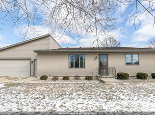 2211 Virginia Dr, Manitowoc, WI 54220