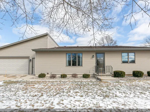 2211 Virginia Dr, Manitowoc, WI 54220